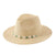 כובע פנמה עם צדפים ואבנים