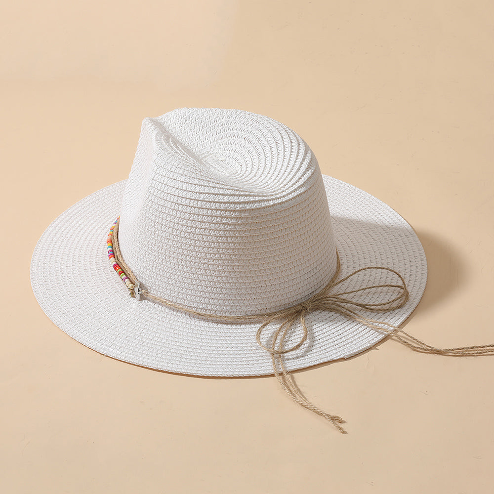 כובע קש לבן עם שרשרת אינדיאנה