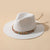 כובע קש לבן עם שרשרת אינדיאנה